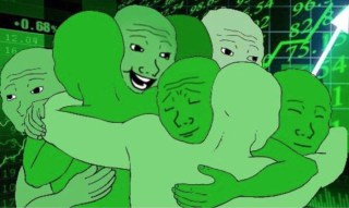 Nhiều người màu xanh ôm nhau chúc mừng khi chứng khoán hoặc coin tăng điểm - Kho Ảnh Chế